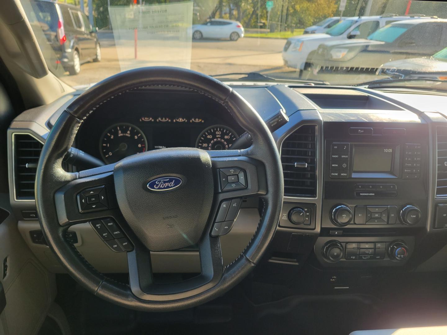 2017 WHITE Ford F-150 (1FTFW1EF8HK) with an 5.0L V8 F DOHC 32V engine, Automatic transmission, located at 503 West Court, Seguin, TX, 78155, (830) 379-3373, 29.568621, -97.969803 - Photo#5